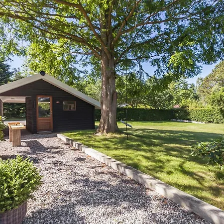 Dom wakacyjny Awesome In With Sauna